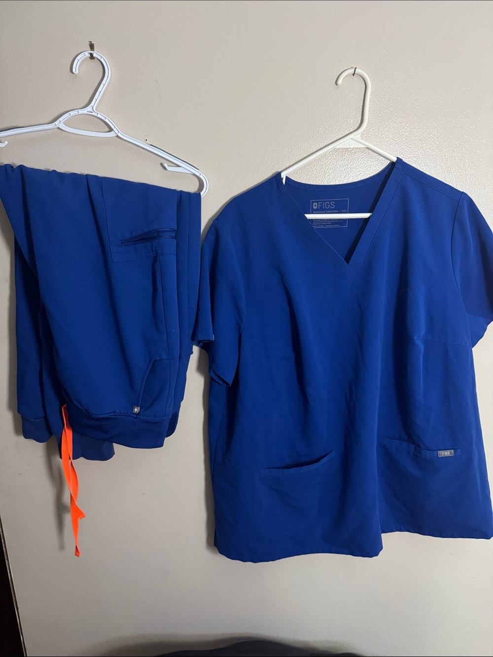 FIGS Kids Blue V-Neck Scrub Top and Pants Set